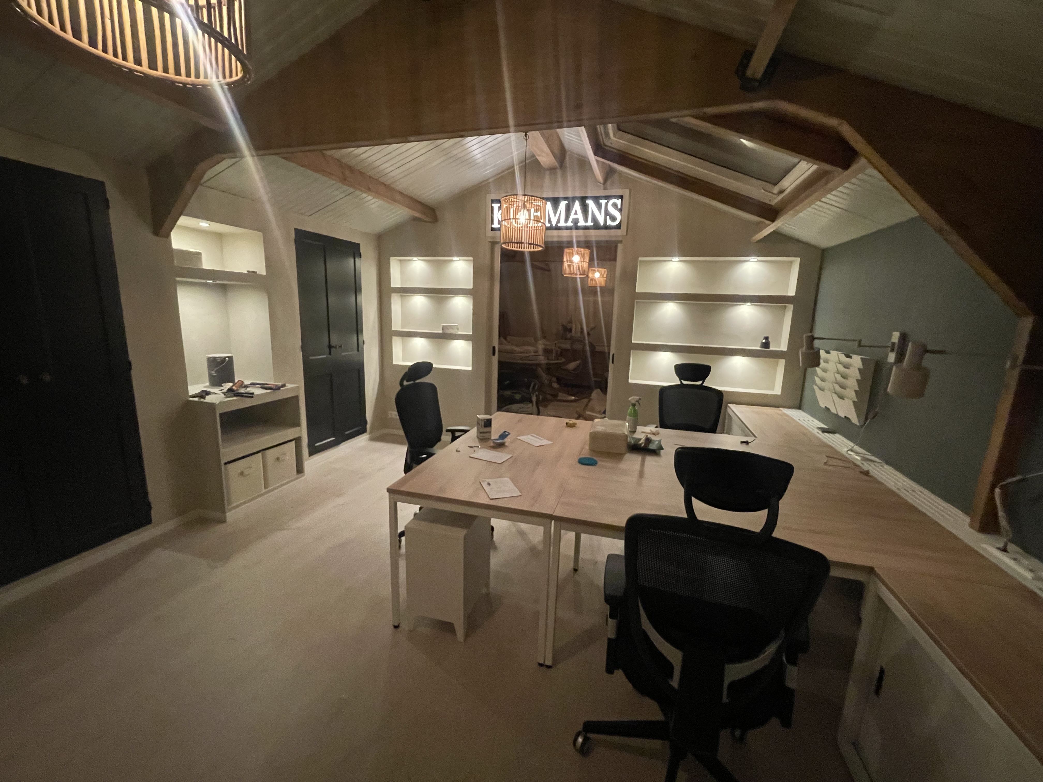 Interieur & afbouw — Kantoor Koemans